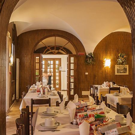 Hotel Tirreno Rzym Restauracja zdjęcie