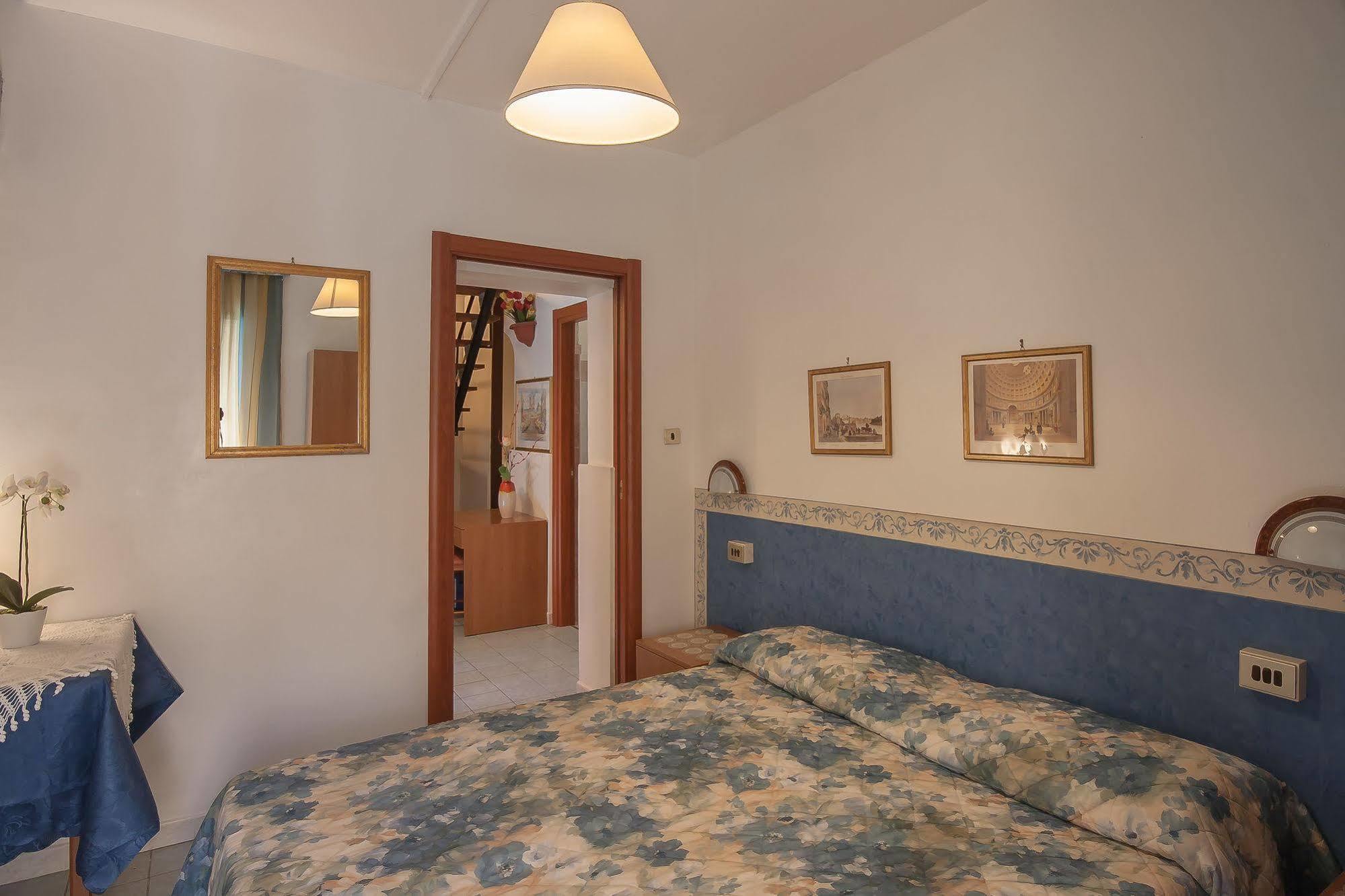 Hotel Tirreno Rzym Pokój zdjęcie