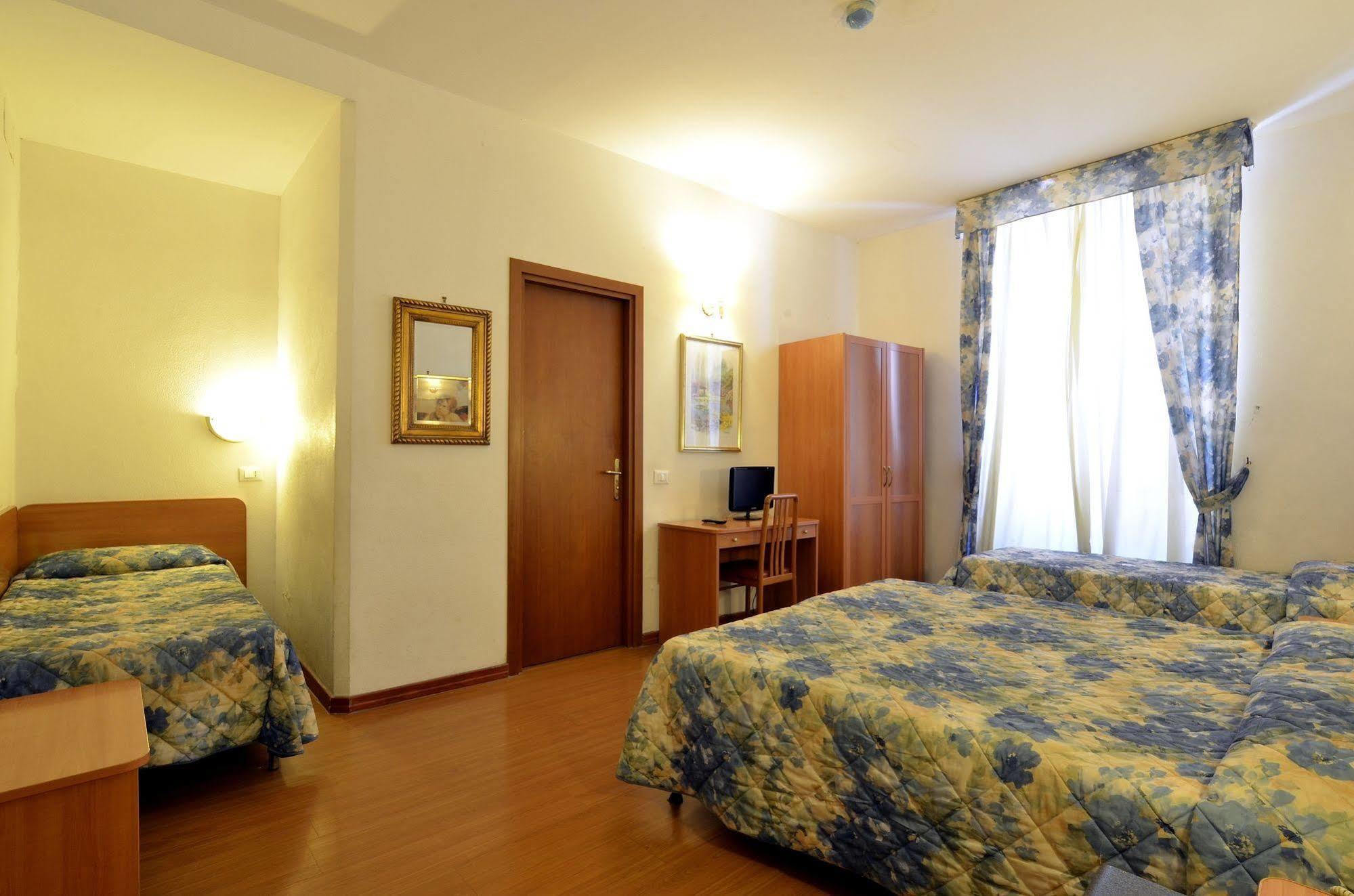 Hotel Tirreno Rzym Zewnętrze zdjęcie