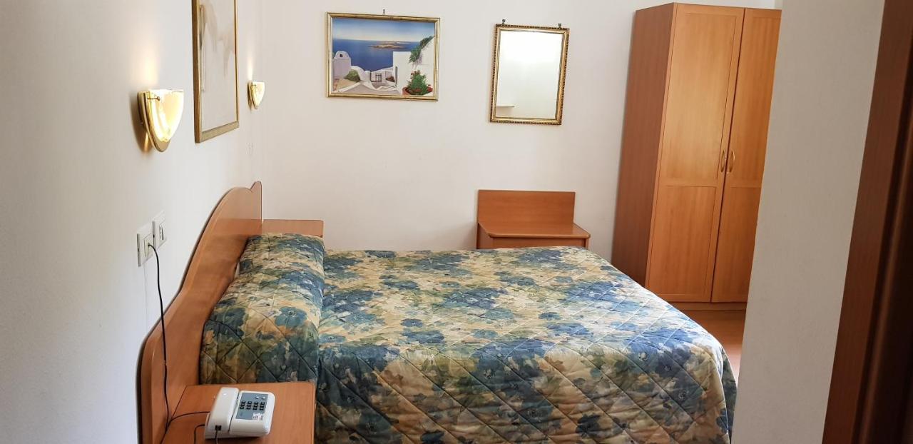 Hotel Tirreno Rzym Zewnętrze zdjęcie